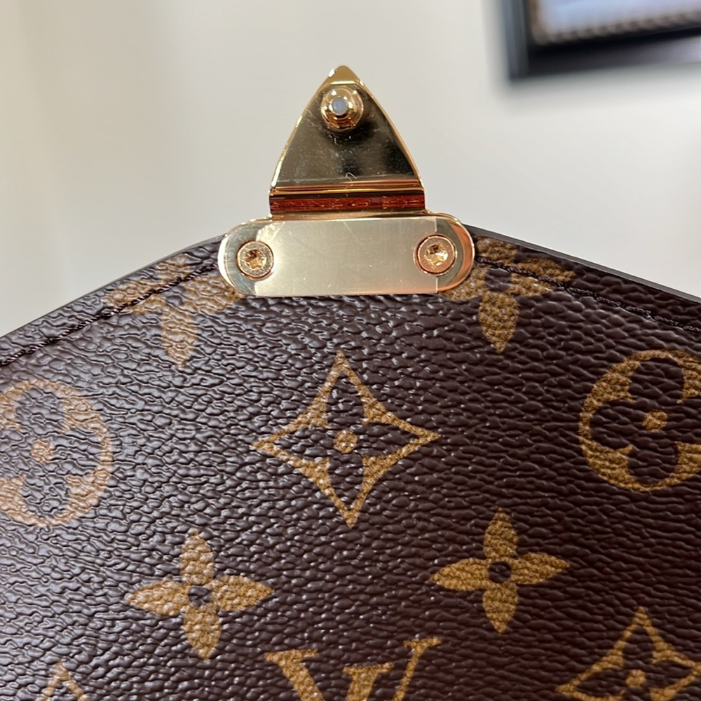 SOLD! Authentic Louis Vuitton Pochette Metis! - Picture 11 of 16